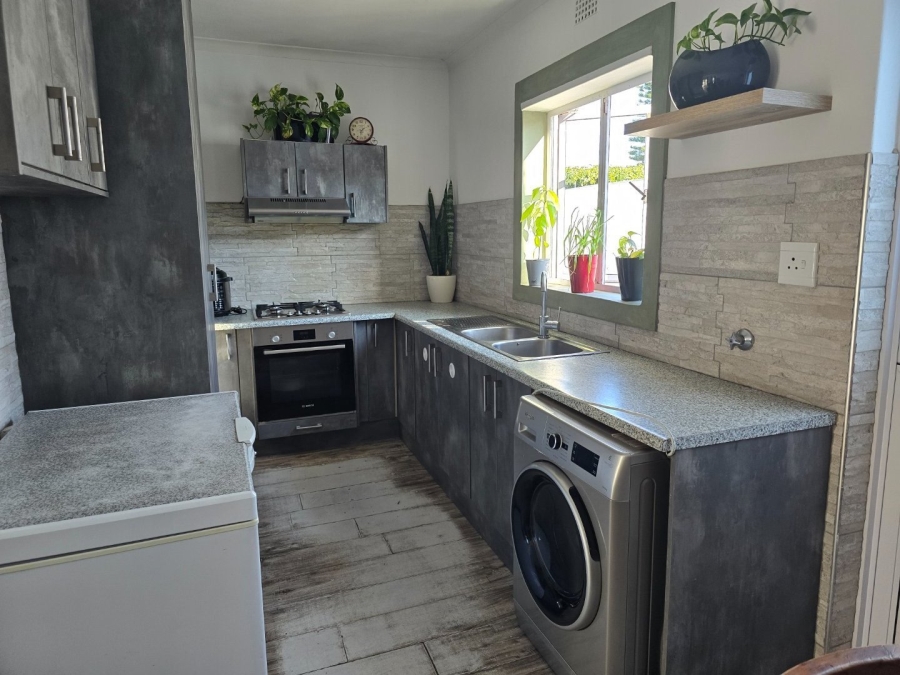 3 Bedroom Property for Sale in Kenwyn Western Cape